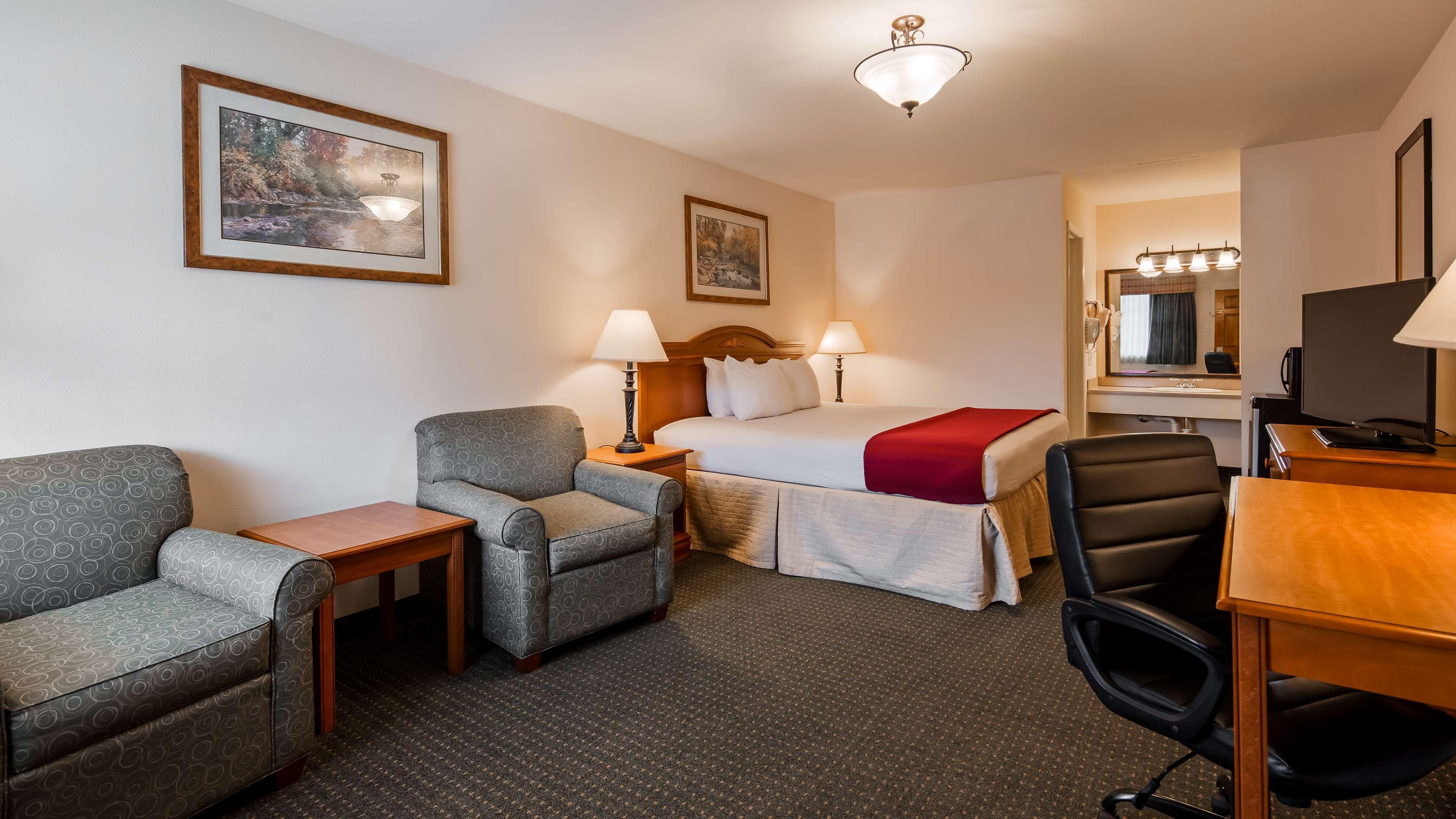 Best Western Plus Brunswick Bath Exterior photo