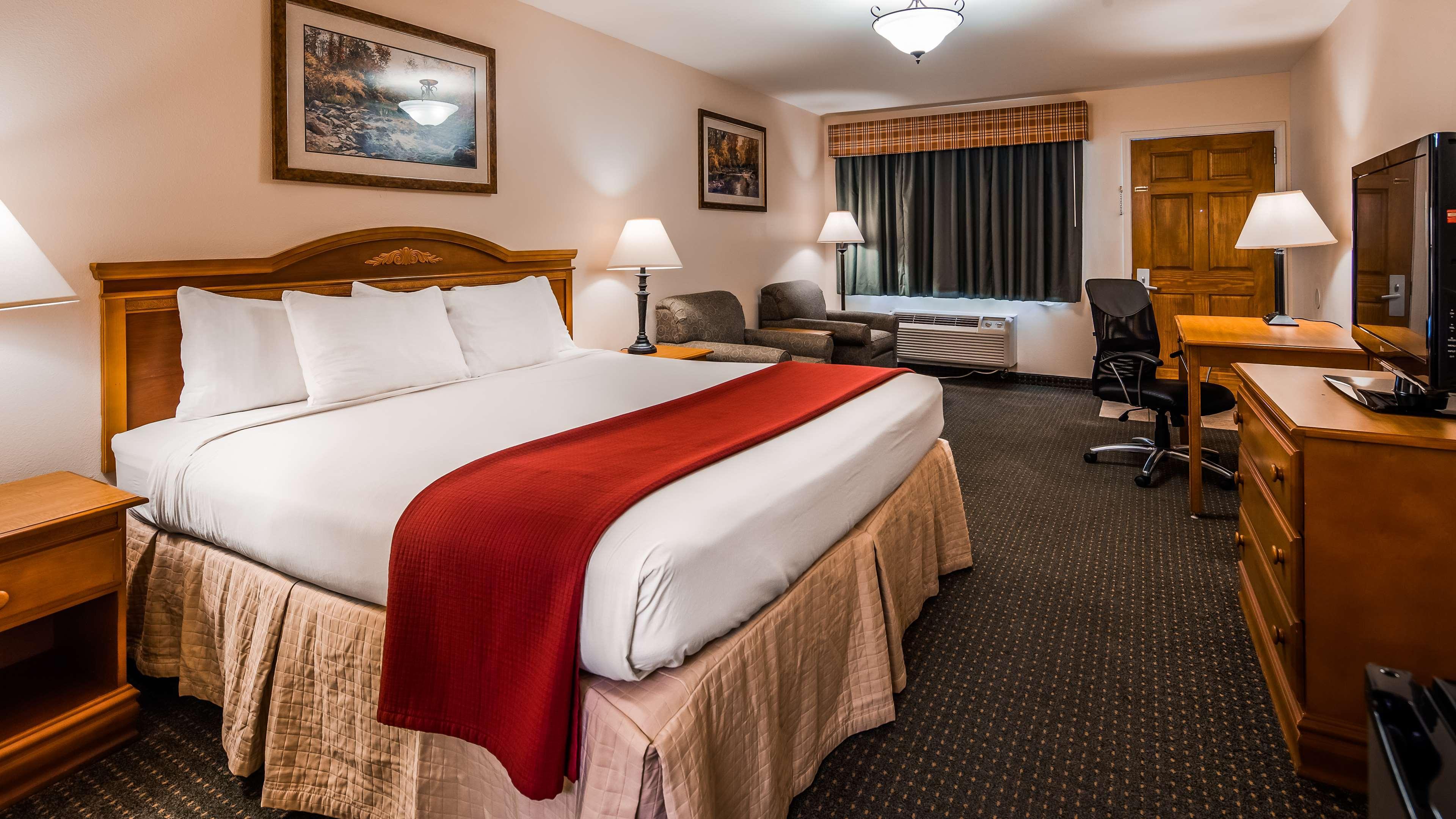 Best Western Plus Brunswick Bath Exterior photo